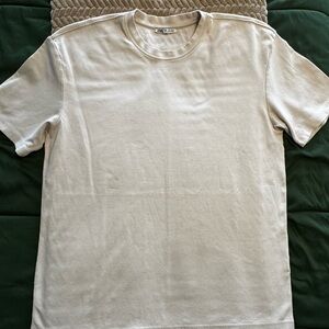 Zara Men's Cream T-Shirt